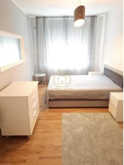 Crveni Krst Vračar | 4zida.rs