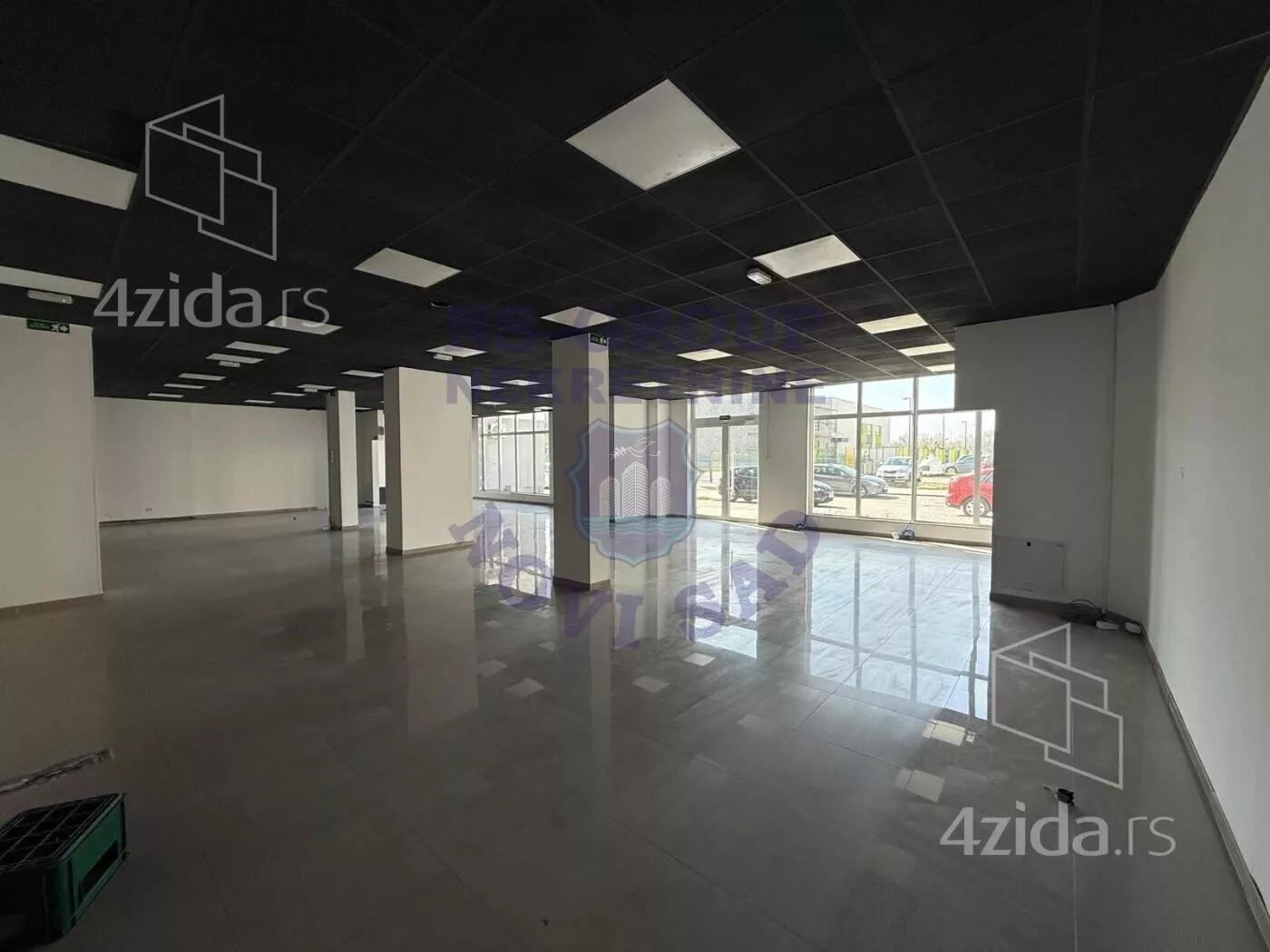 Lokal | 4zida