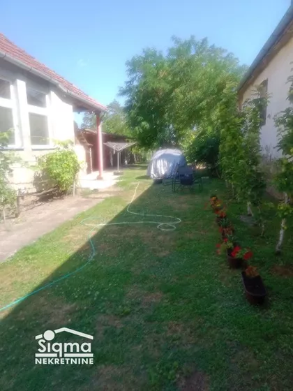 Ravni Topolovac | 4zida.rs