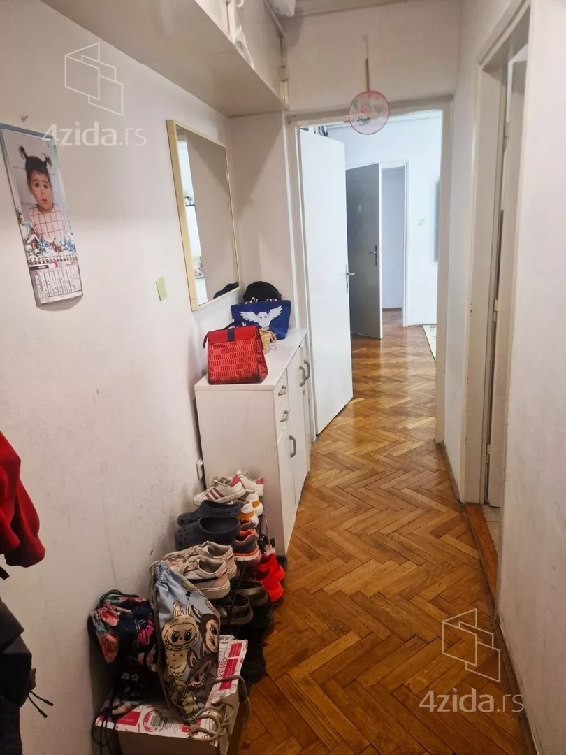 Troiposoban stan | 4zida