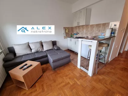 Teodora Pavlovića | 4zida.rs