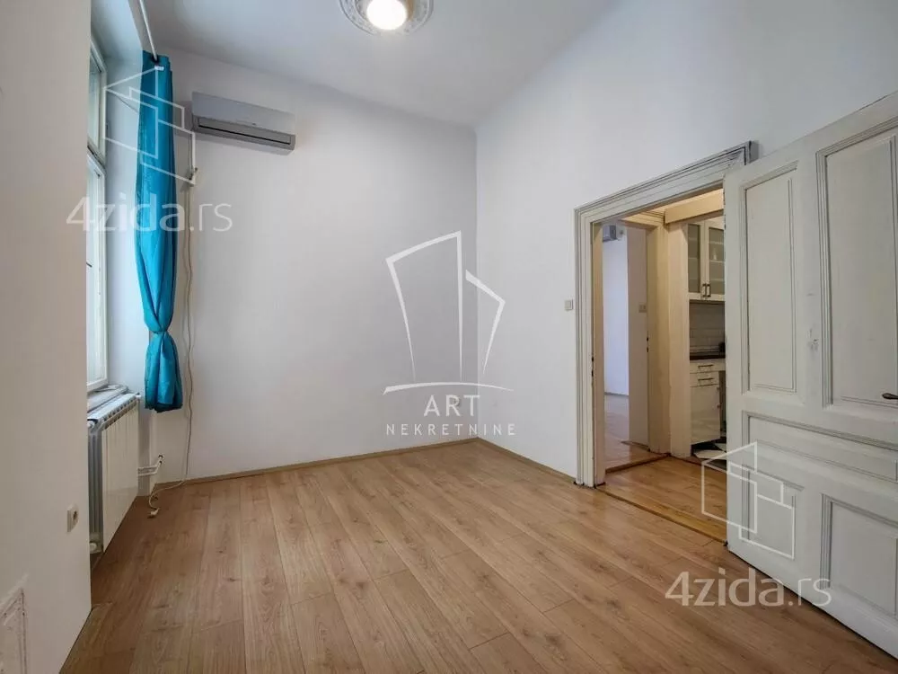 Četvoroiposoban stan | 4zida