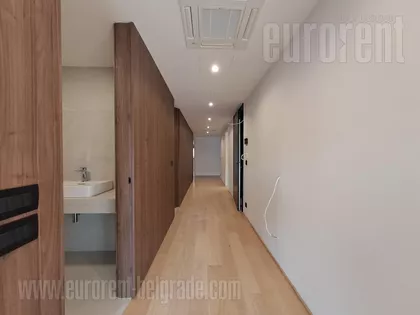 CRVENI KRST | 4zida.rs