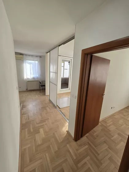 Vojvode Vlahovića | 4zida.rs