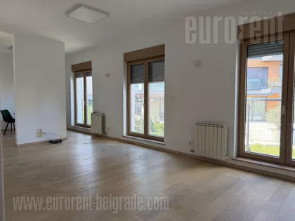 DEDINJE BELI DVOR | 4zida.rs