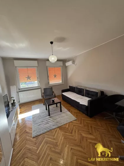 BRAĆE RIBNIKAR | 4zida.rs
