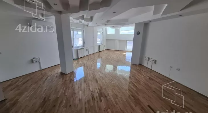 Šestosoban stan | 4zida