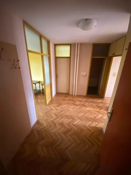 Karađorđeva | 4zida.rs