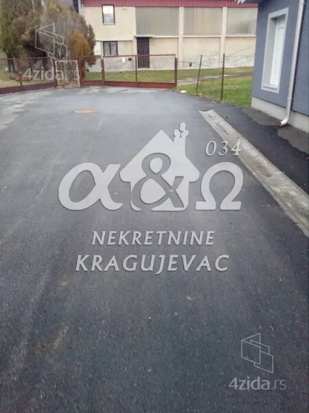 Poslovna zgrada | 4zida