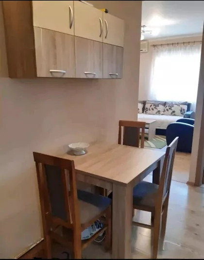 Kraljevačka | 4zida.rs