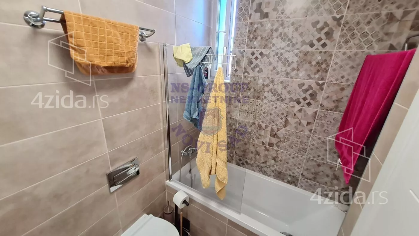 Petosoban stan | 4zida