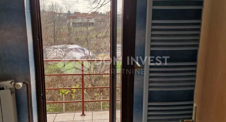 Četvoroiposoban stan | 4zida