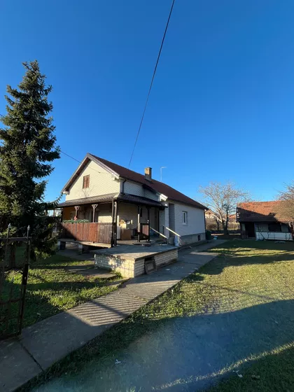 Čmelikovo Naselje 87 | 4zida.rs