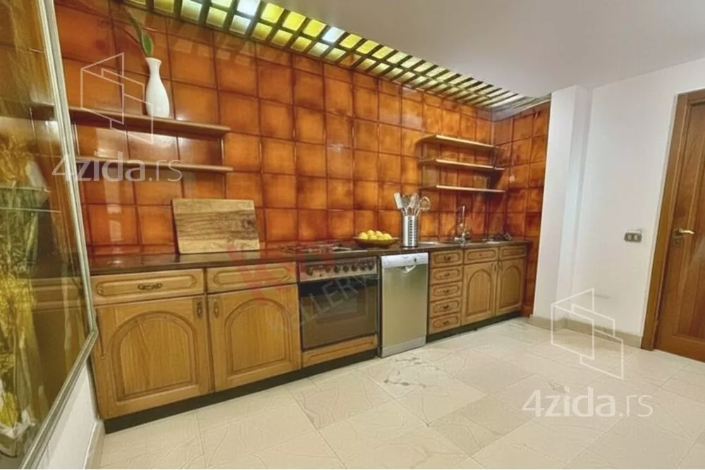 3-etažna kuća | 4zida