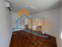 Lokal | 4zida