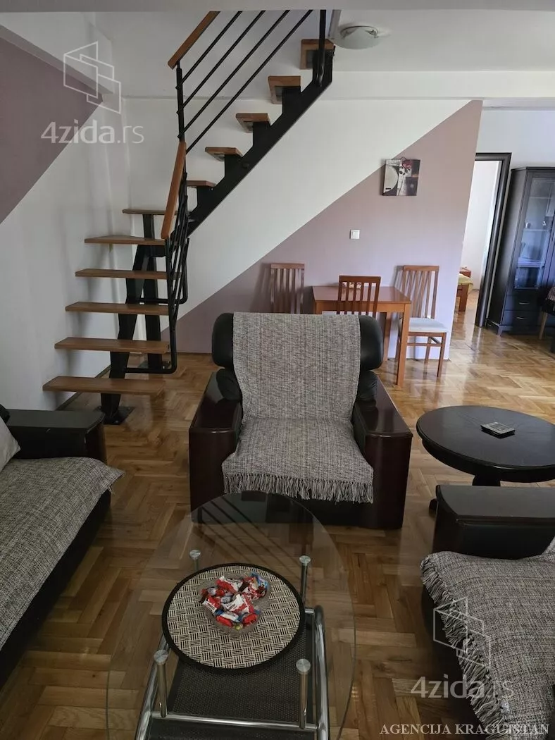 Petosoban stan | 4zida