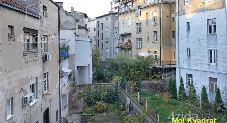 Četvoroiposoban stan | 4zida