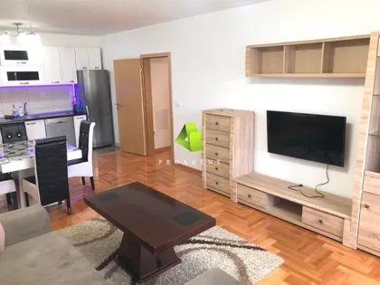 Apelovac | 4zida.rs