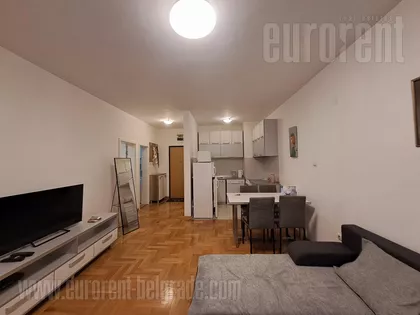 CENTAR | 4zida.rs