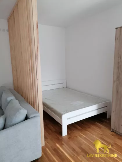 JUGOVICEVA | 4zida.rs