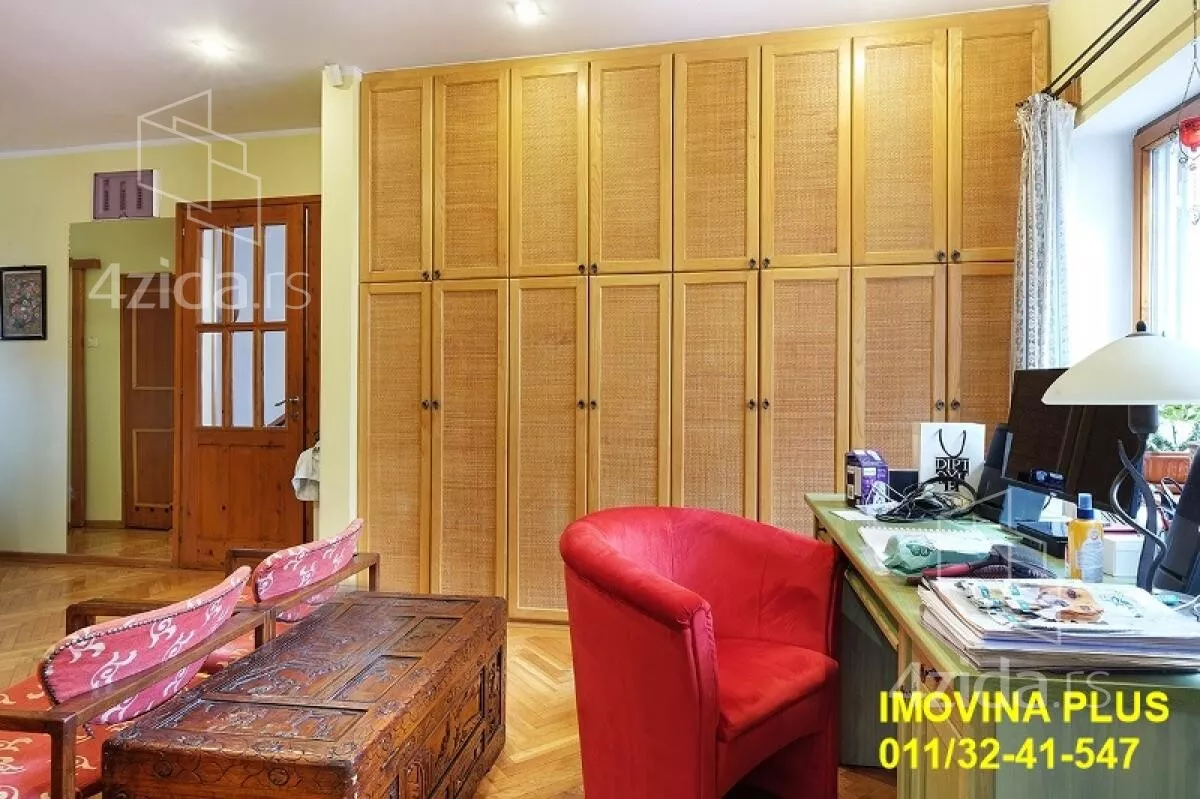 Šestosoban stan | 4zida