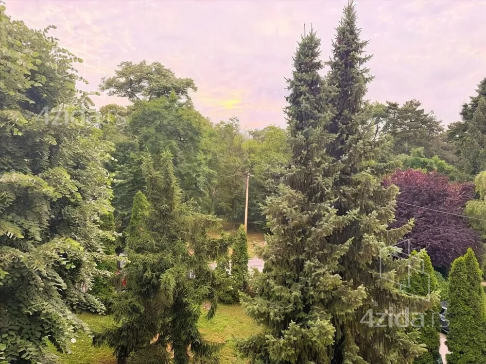 Šestosoban stan | 4zida
