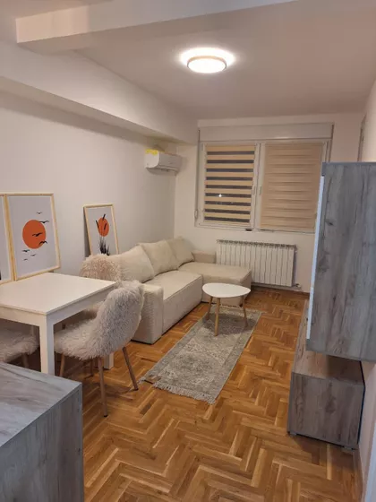 Simona Bolivara | 4zida.rs