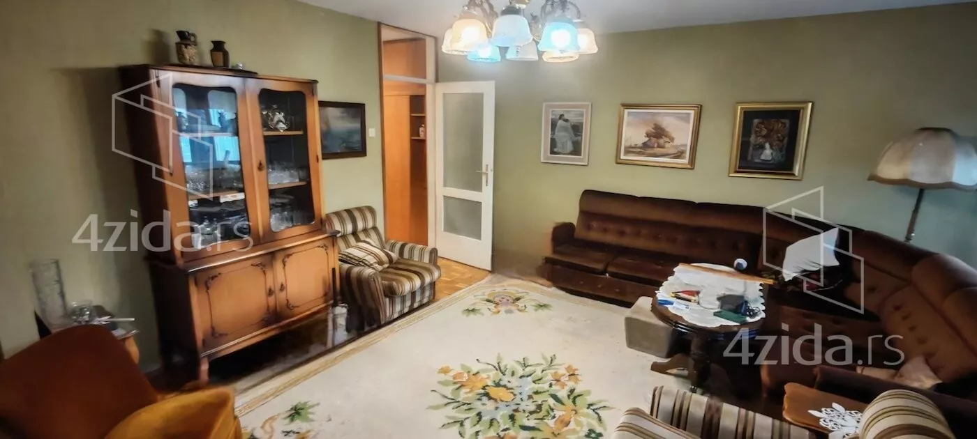 Troiposoban stan | 4zida