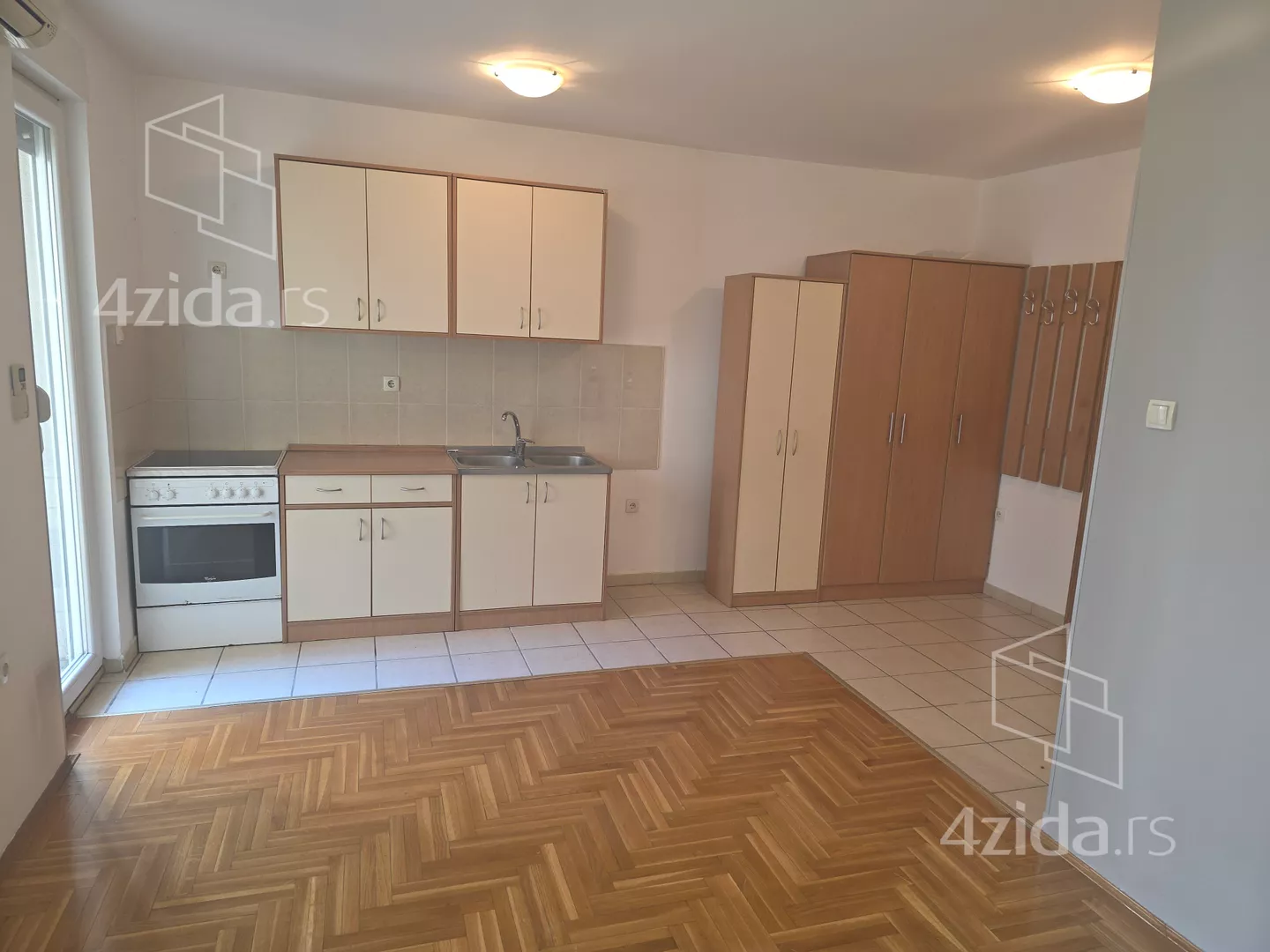 Garsonjera | 4zida