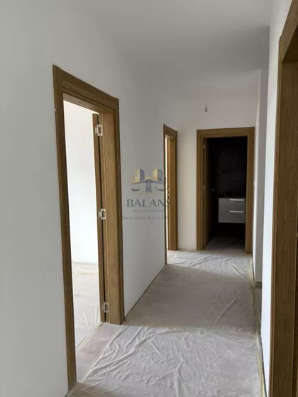Stari Banovci | 4zida.rs