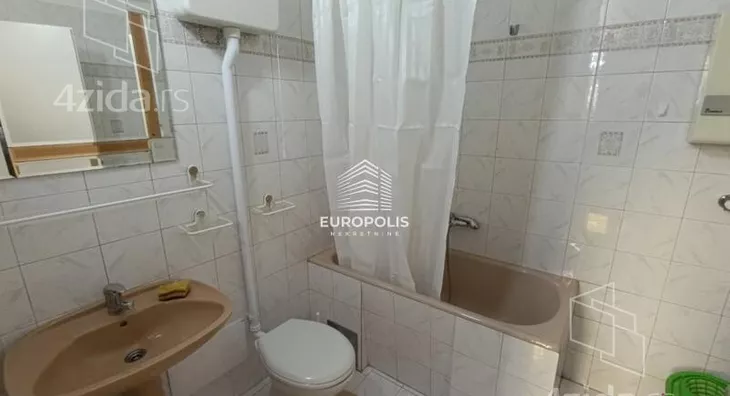 5-etažna kuća | 4zida