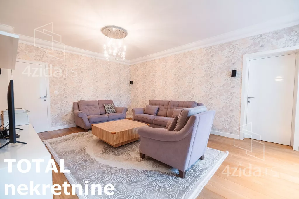 Šestosoban stan | 4zida