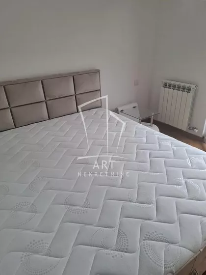 Luštička | 4zida.rs