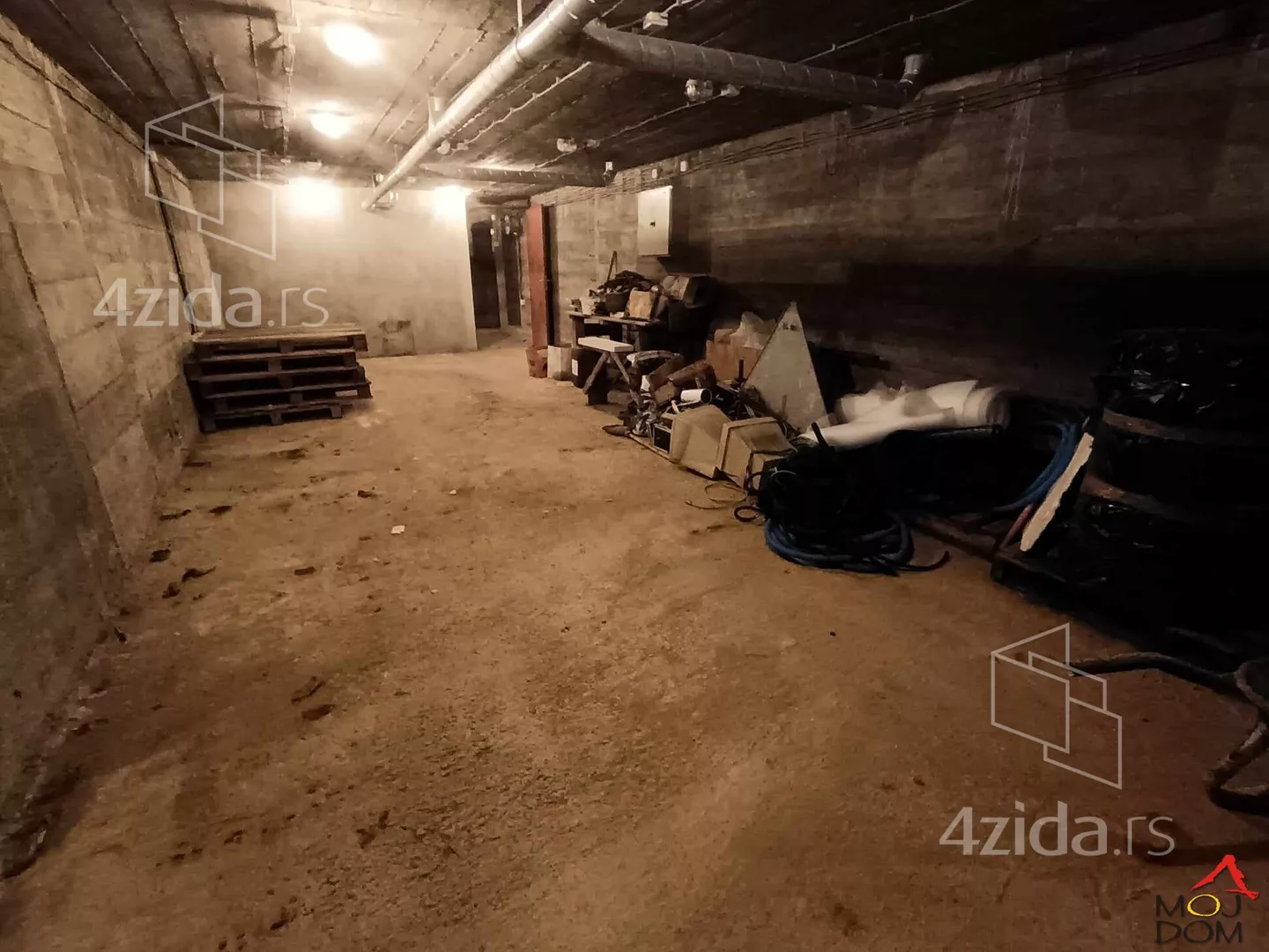 Poslovni prostor | 4zida