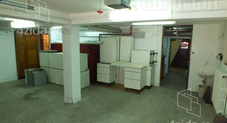 Poslovni prostor | 4zida