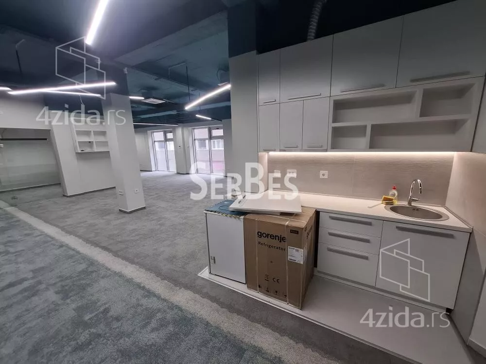 Poslovni prostor | 4zida