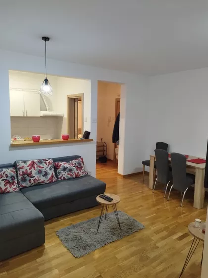 Dr Đure Jovanovića Kindera 8 | 4zida.rs