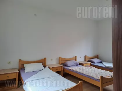 SURČIN CENTAR | 4zida.rs