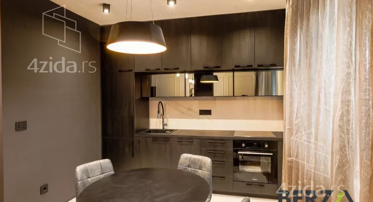 Petosoban stan | 4zida