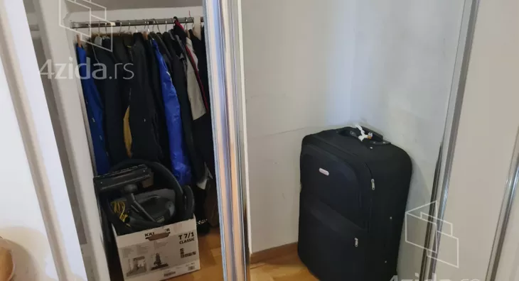 Četvoroiposoban stan | 4zida