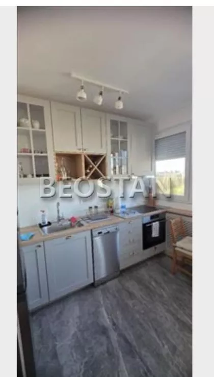 Pariske komune | 4zida.rs