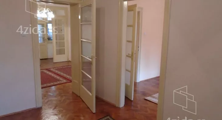 Četvoroiposoban stan | 4zida