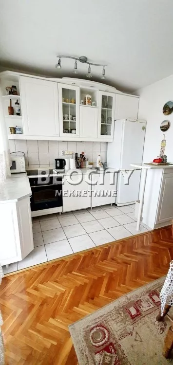 Bulevar maršala Tolbuhina | 4zida.rs