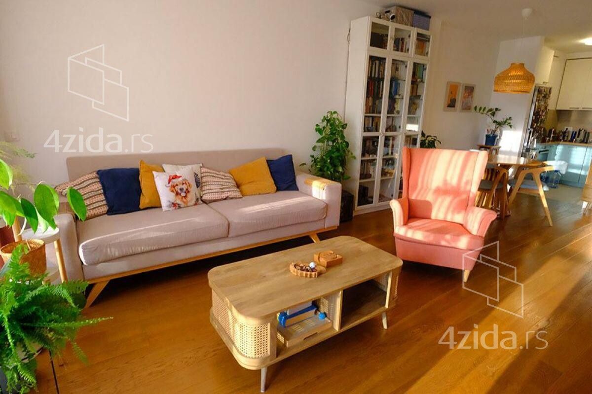 трёхкомнатная квартира в аренду, Лекино Брдо, 1.280€, 73m² — фото