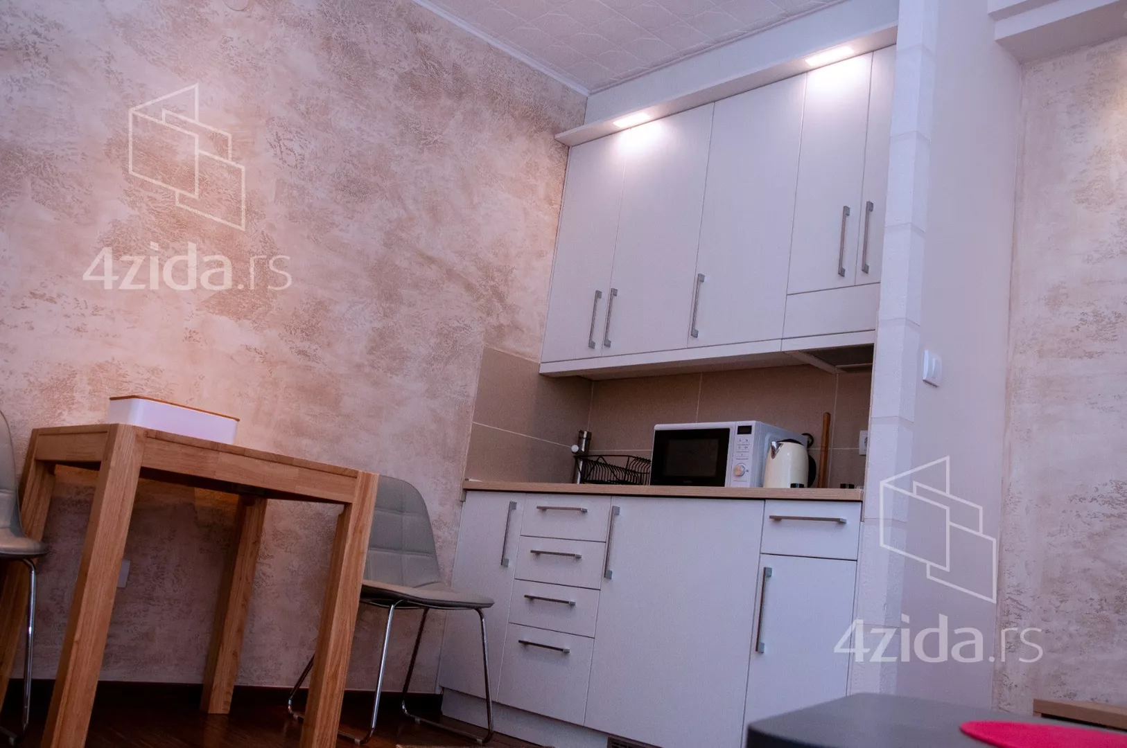 Garsonjera | 4zida