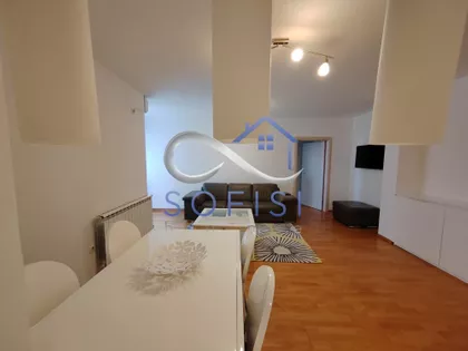 Petra Drapšina | 4zida.rs