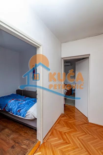 Radnih brigada | 4zida.rs