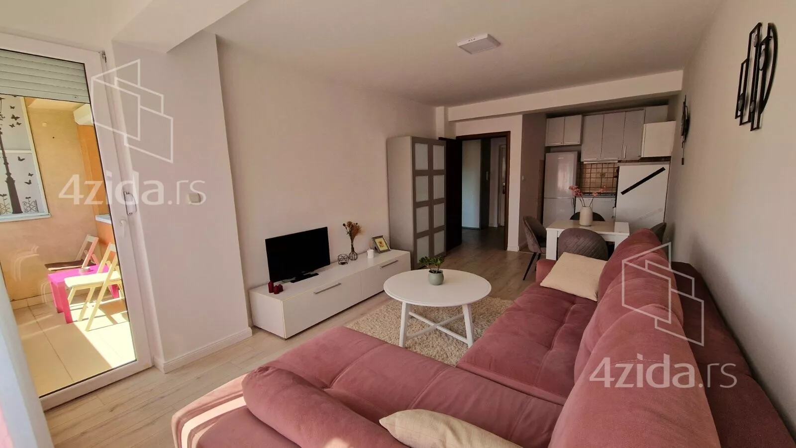 Jednoiposoban stan | 4zida