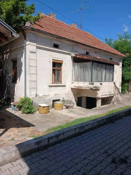 Parunovac | 4zida.rs