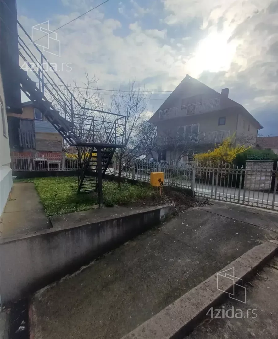 3-etažna kuća | 4zida